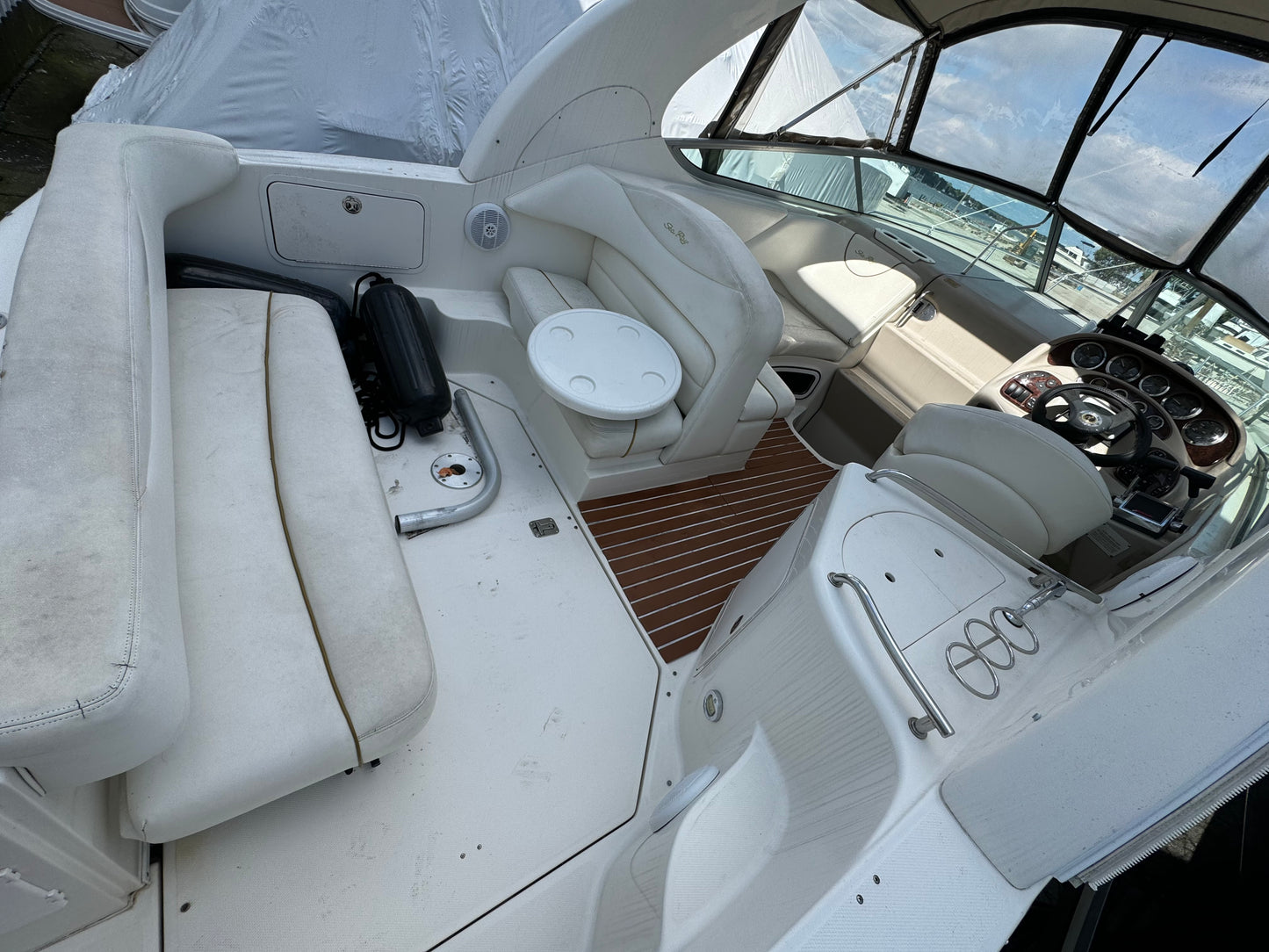 2003 28' Sea Ray Sundancer