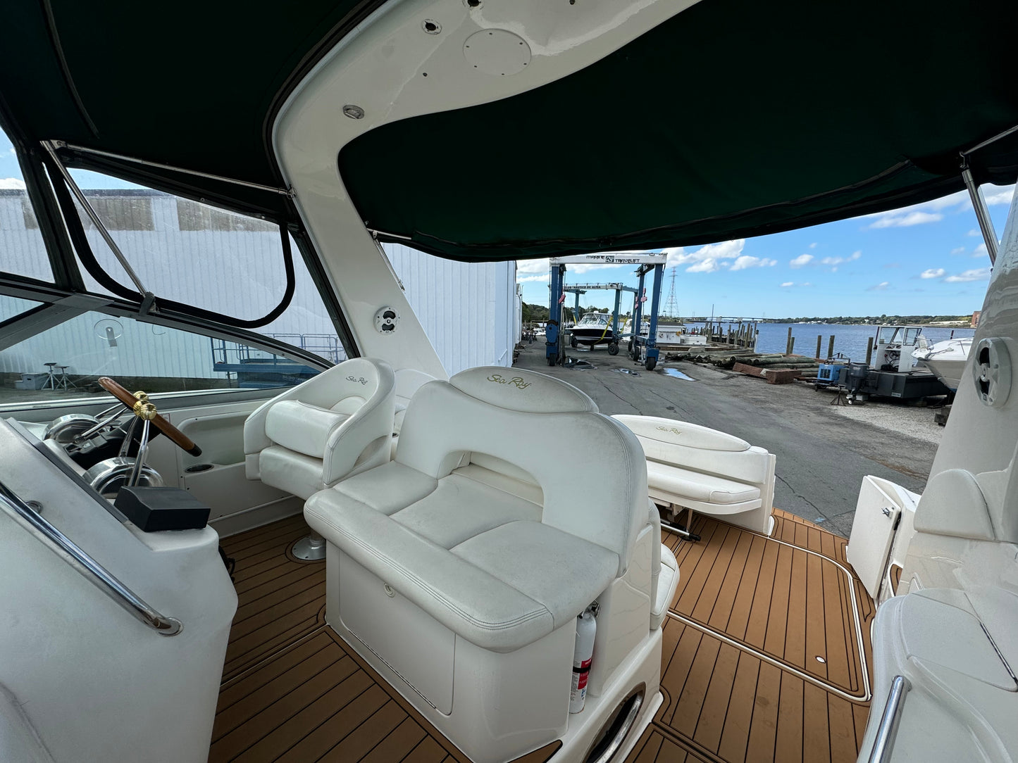 2001 34' Sea Ray Sundancer