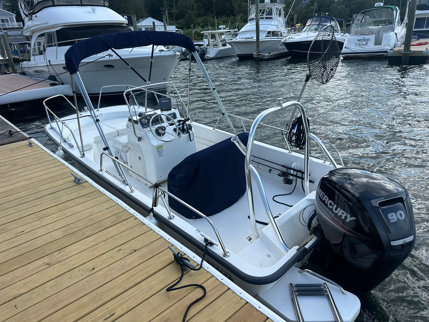 2016 17' Boston Whaler Montauk