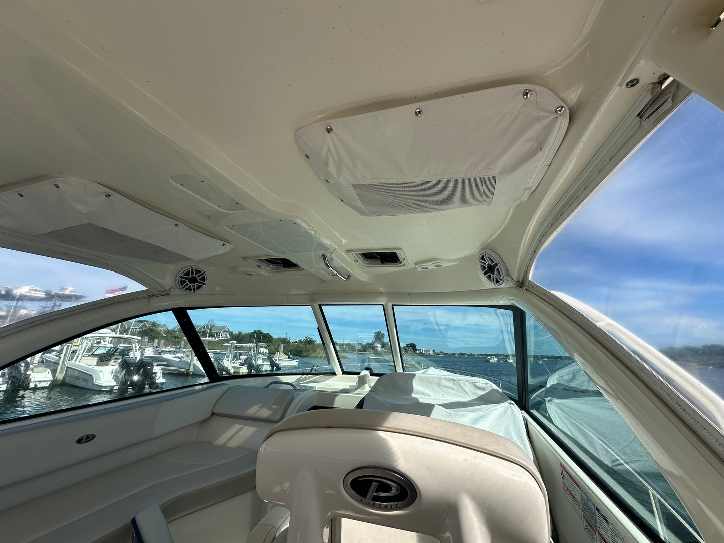 2010 Pursuit 315 Offshore