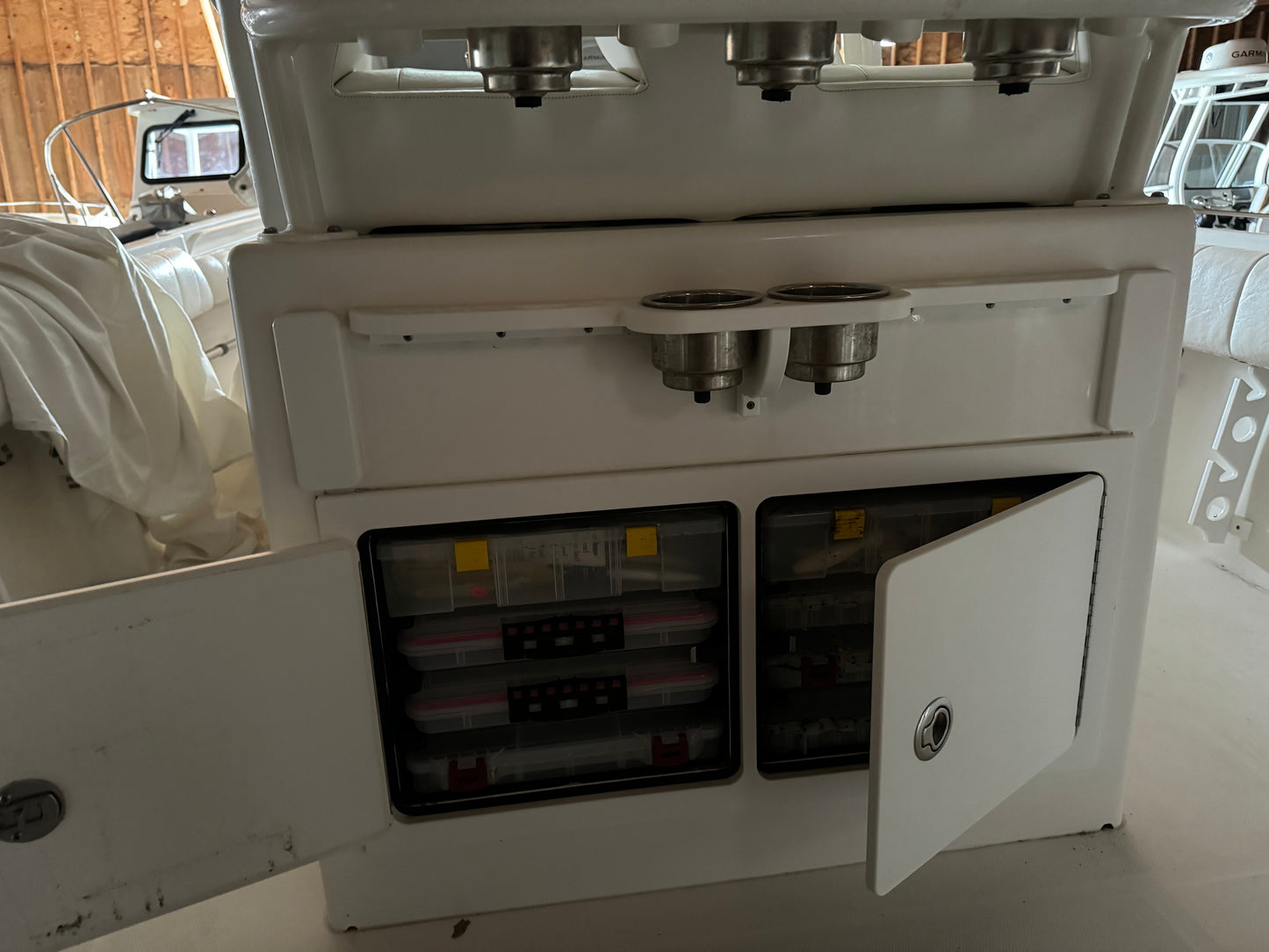 2014 28’ Regulator