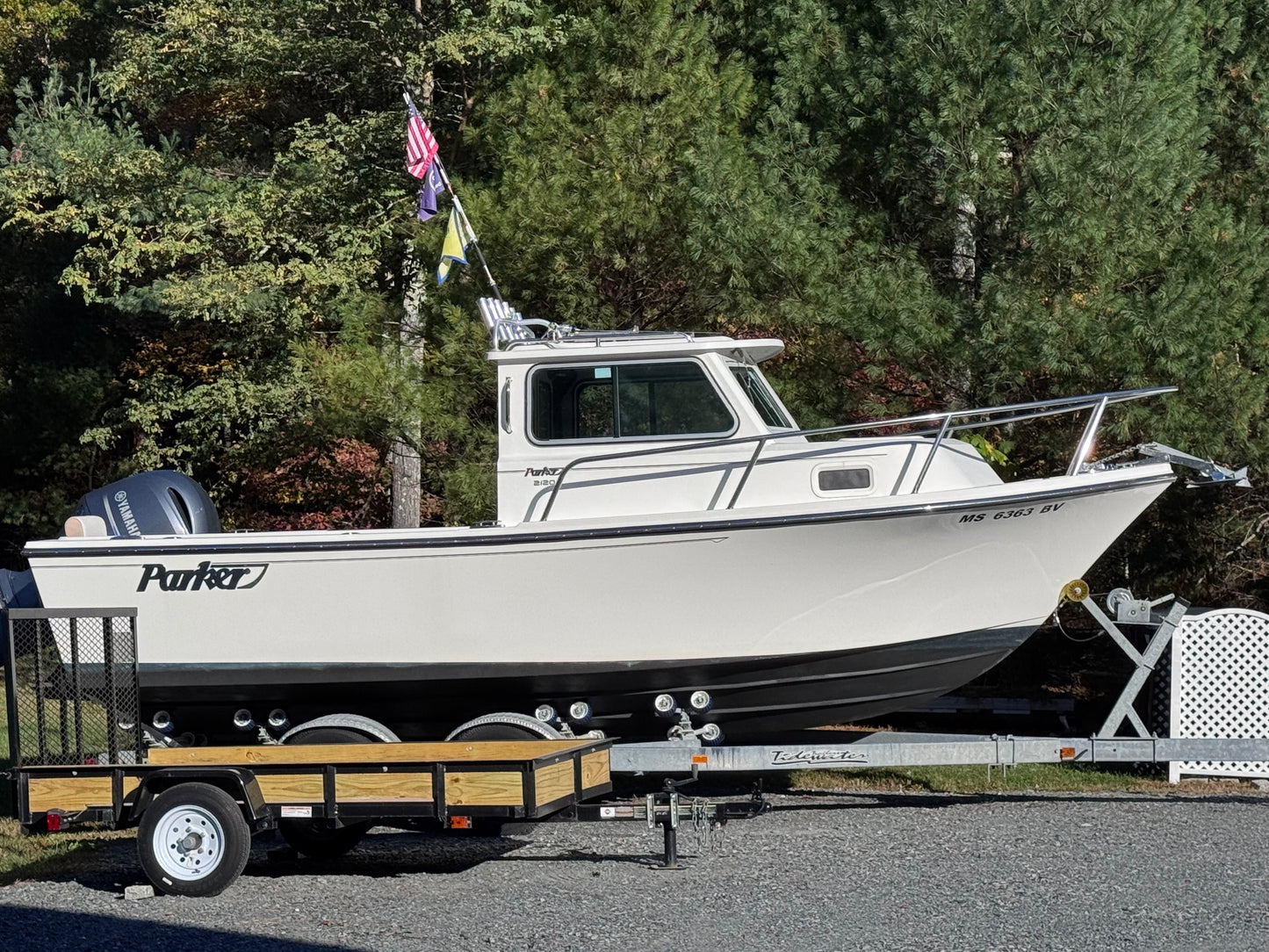 2018 21' Parker 2120 Sport Cabin