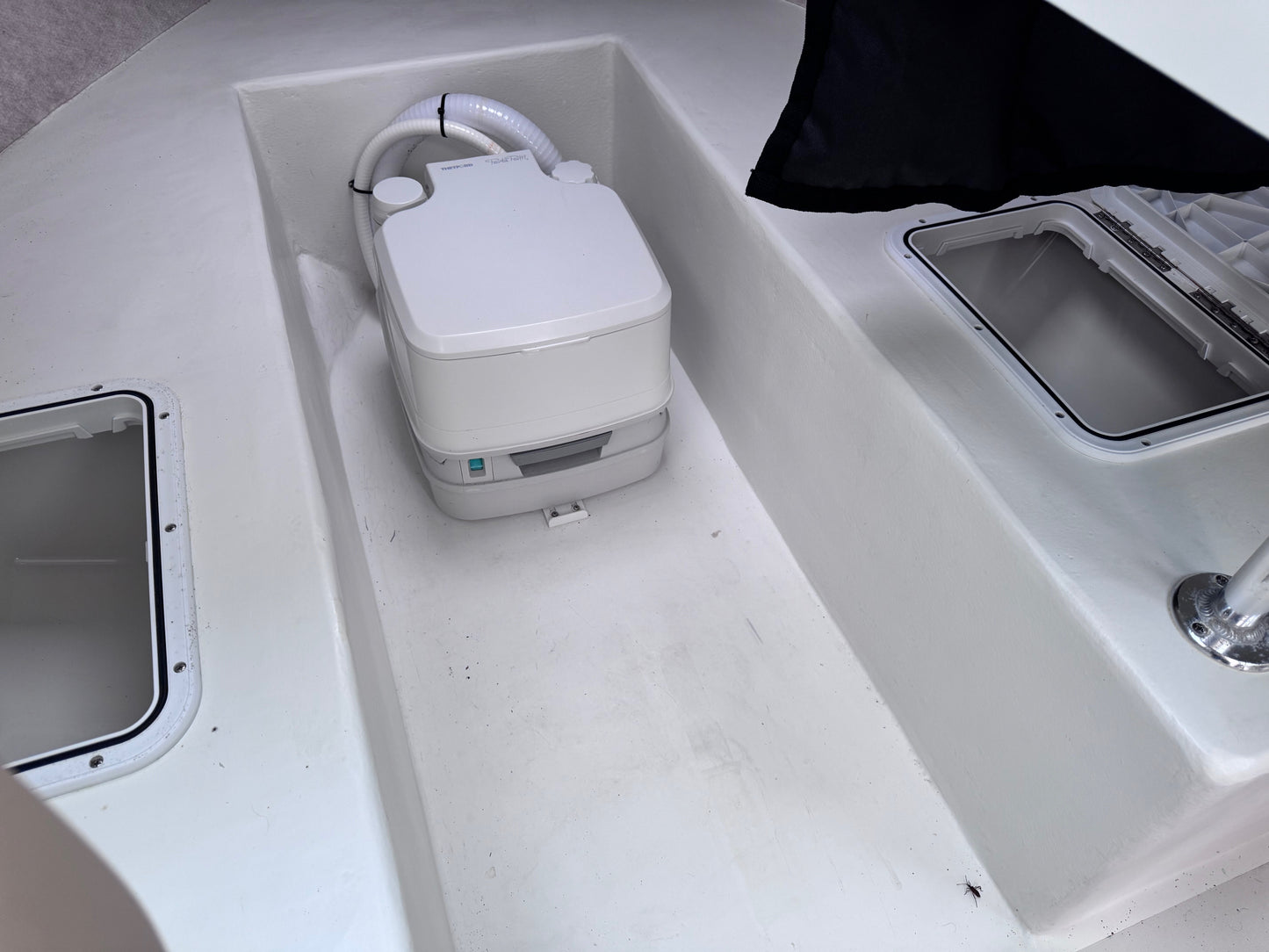 2018 21' Parker 2120 Sport Cabin