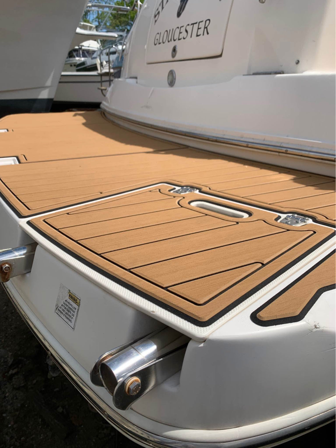 2006 30’ Rinker Fiesta Vee 300