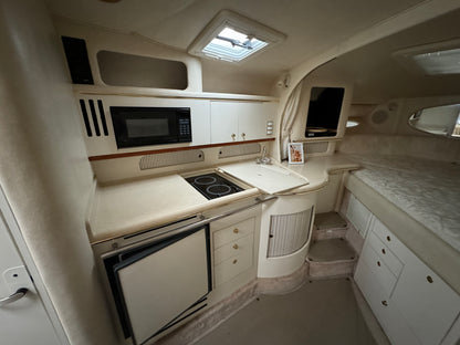 2000 31’ Sea Ray Sundancer