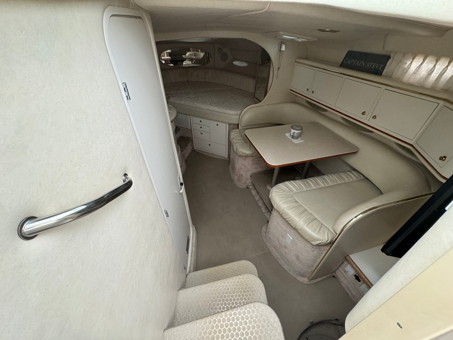2000 31’ Sea Ray Sundancer