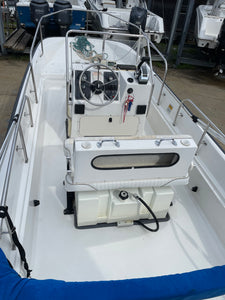 2002 17’ Boston Whaler Montauk