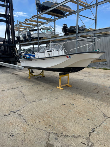 2002 17’ Boston Whaler Montauk