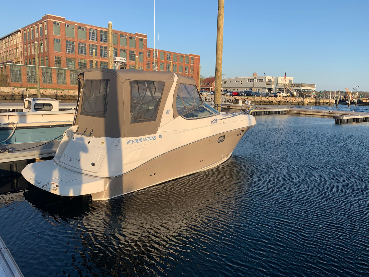 2004 26’ Four Winns 268
