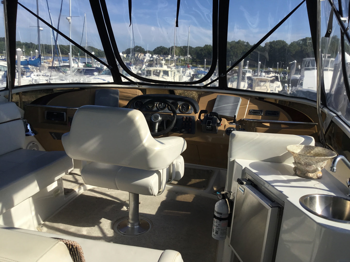2003 39' Carver Motor Yacht