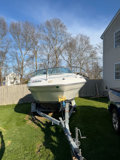1998 21’ Sea Ray Express Cruiser