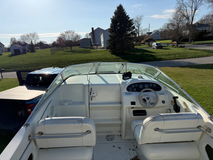 1998 21’ Sea Ray Express Cruiser