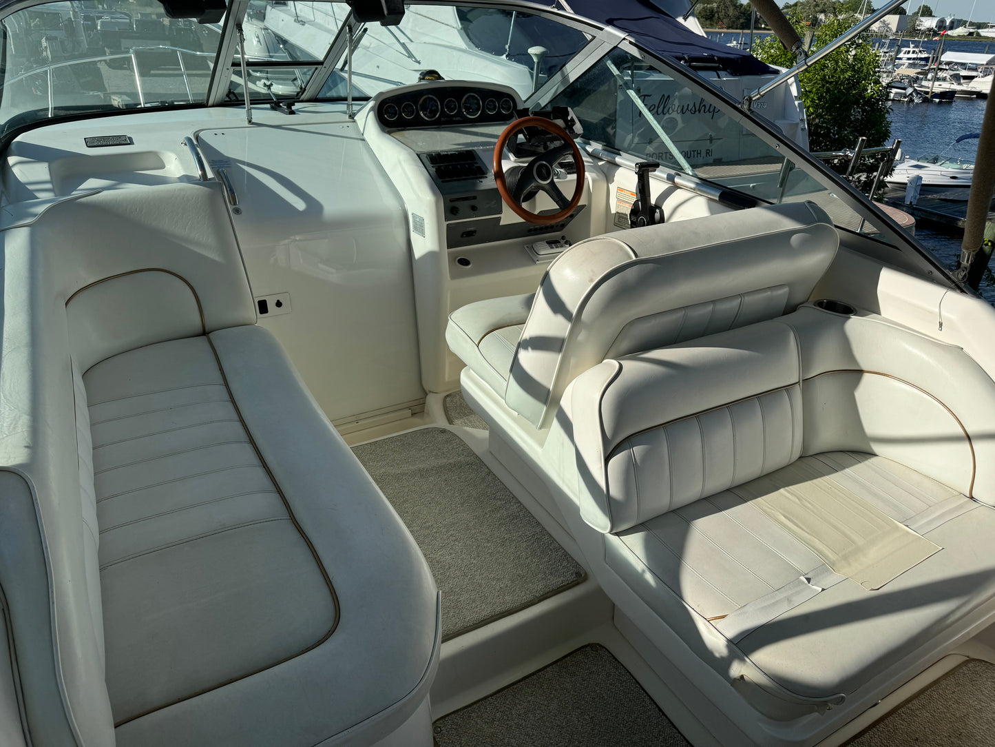 1997 27’ Sea Ray Sundancer