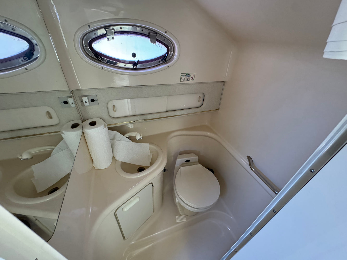 1997 27’ Sea Ray Sundancer