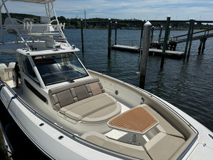 2017 42’ Boston Whaler Outrage