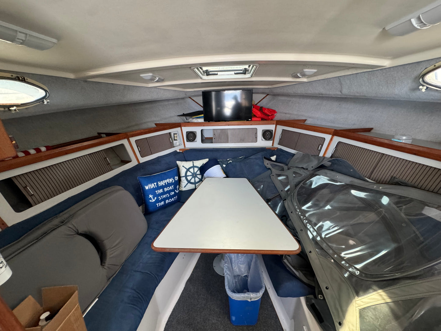 1989 35’ Luhrs Alura