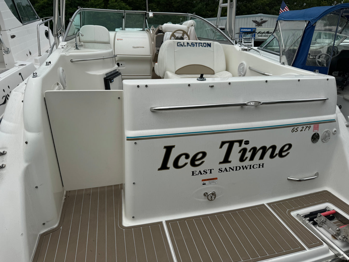 2003 27’ Glastron GS279