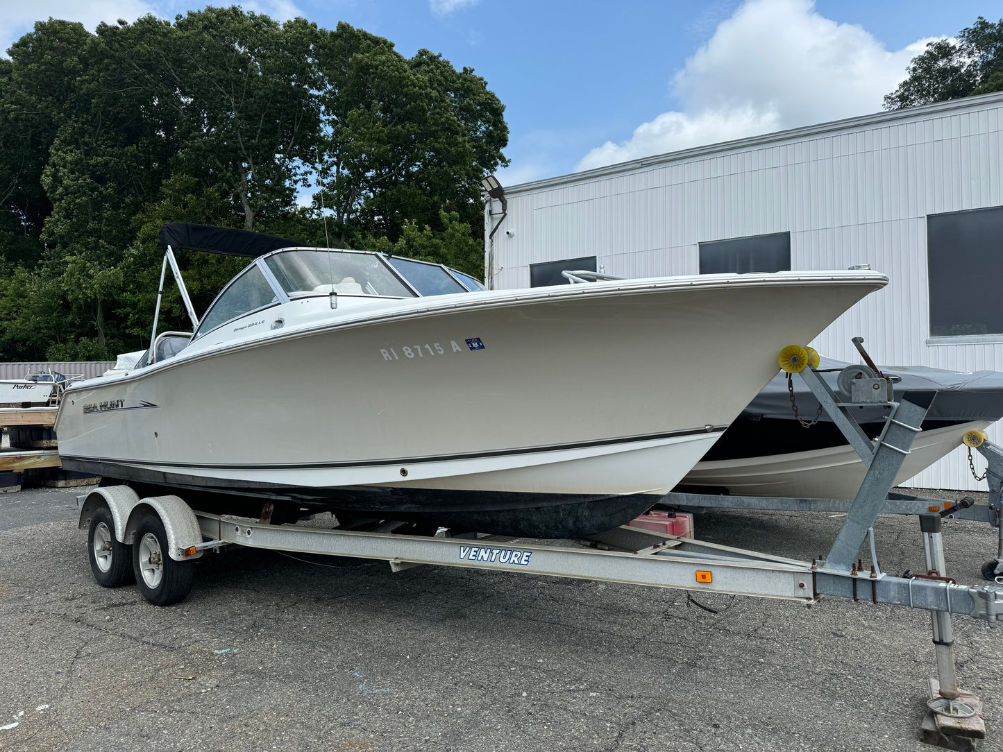 2013 23’ Sea Hunt Escape