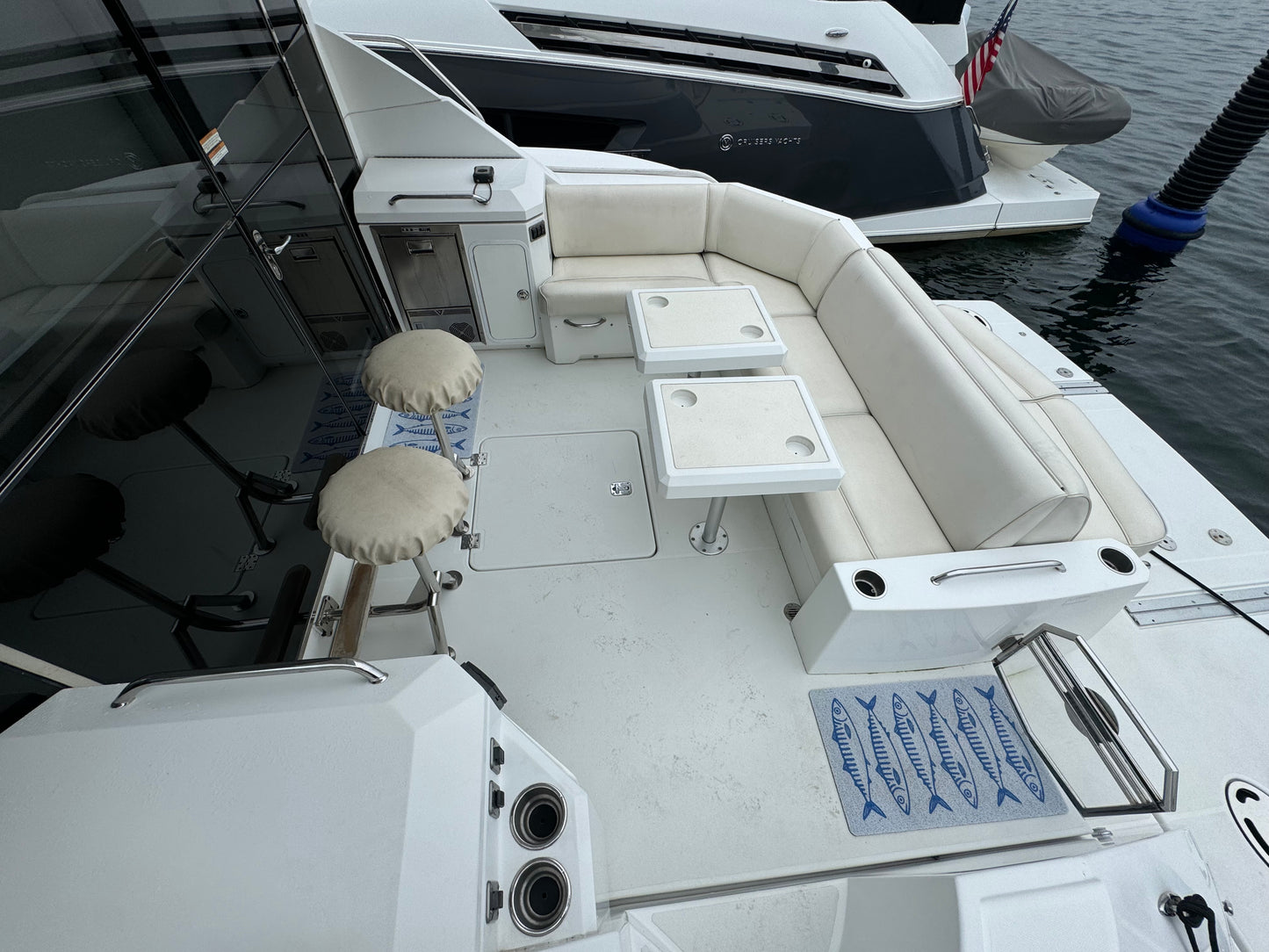 2016 45’ Cruisers Yachts