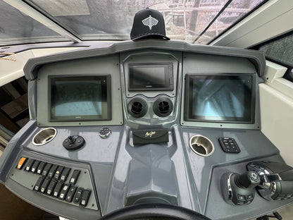 2016 45’ Cruisers Yachts