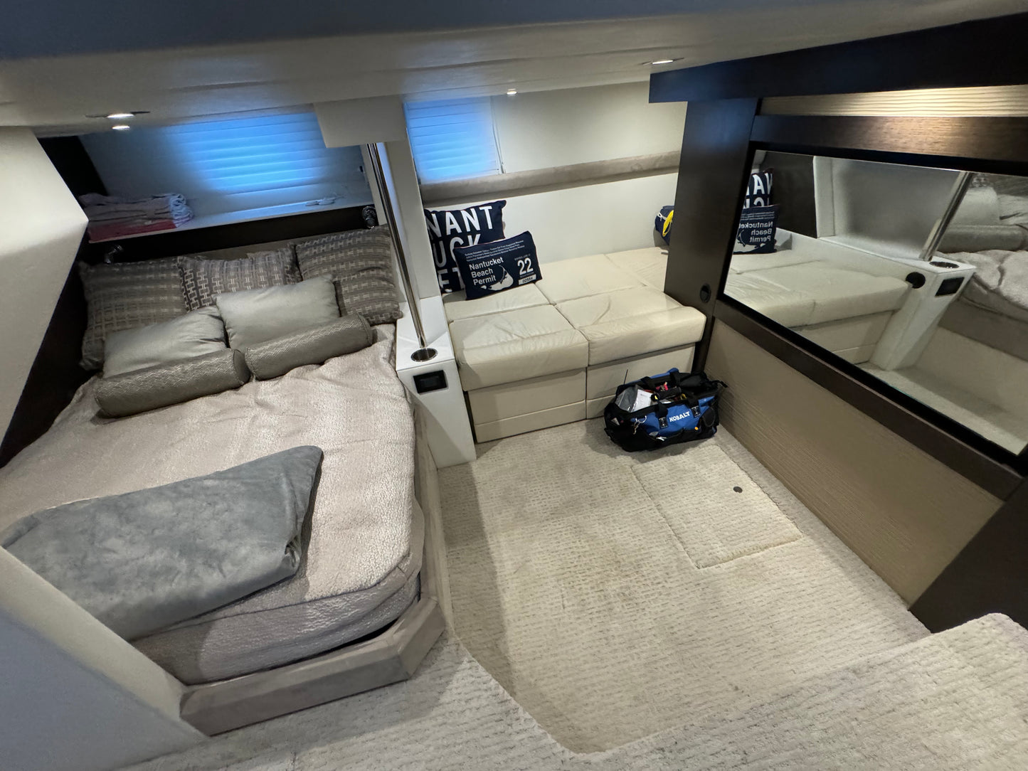 2016 45’ Cruisers Yachts