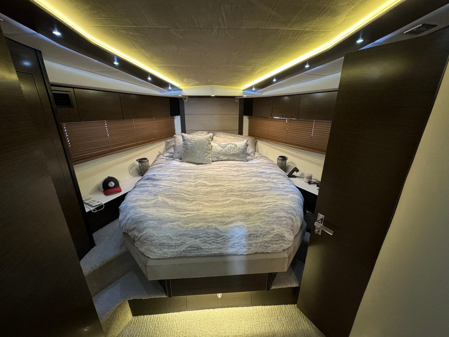 2016 45’ Cruisers Yachts