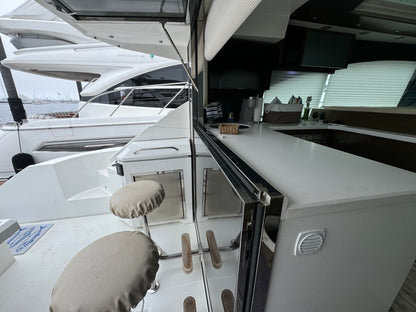 2016 45’ Cruisers Yachts