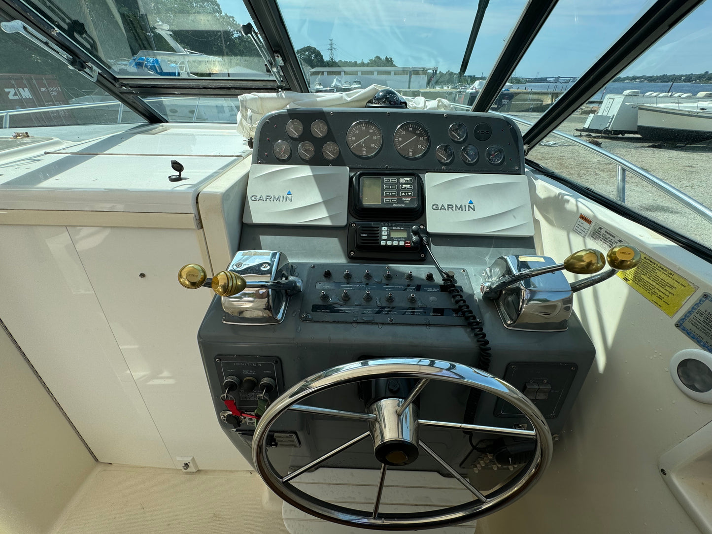 1994 29’ Tiara