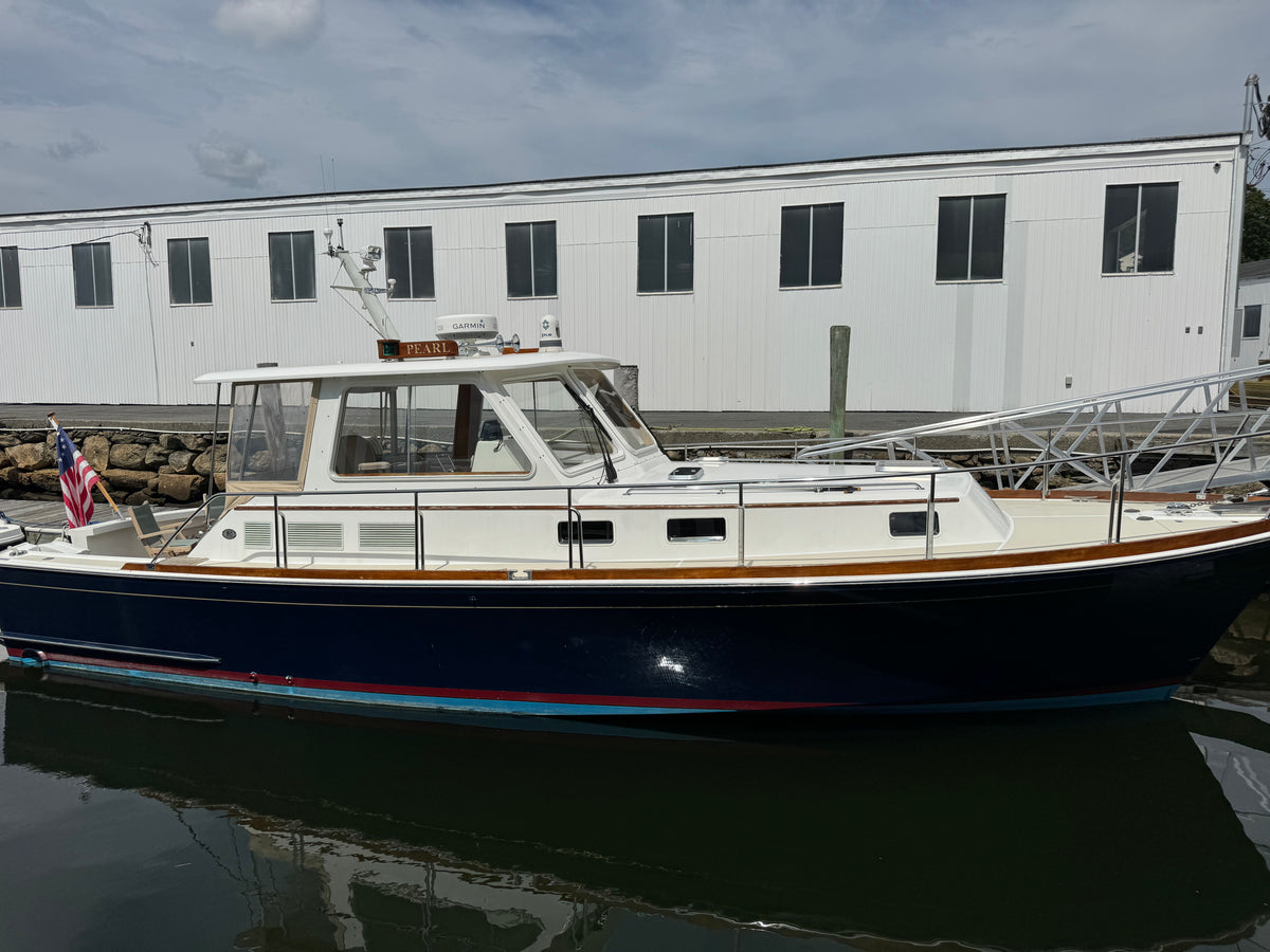 2000 38’ Grand Banks Eastbay