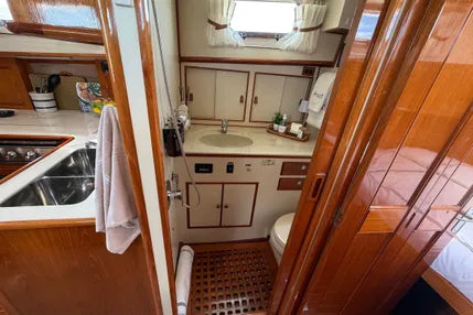 2000 38’ Grand Banks Eastbay