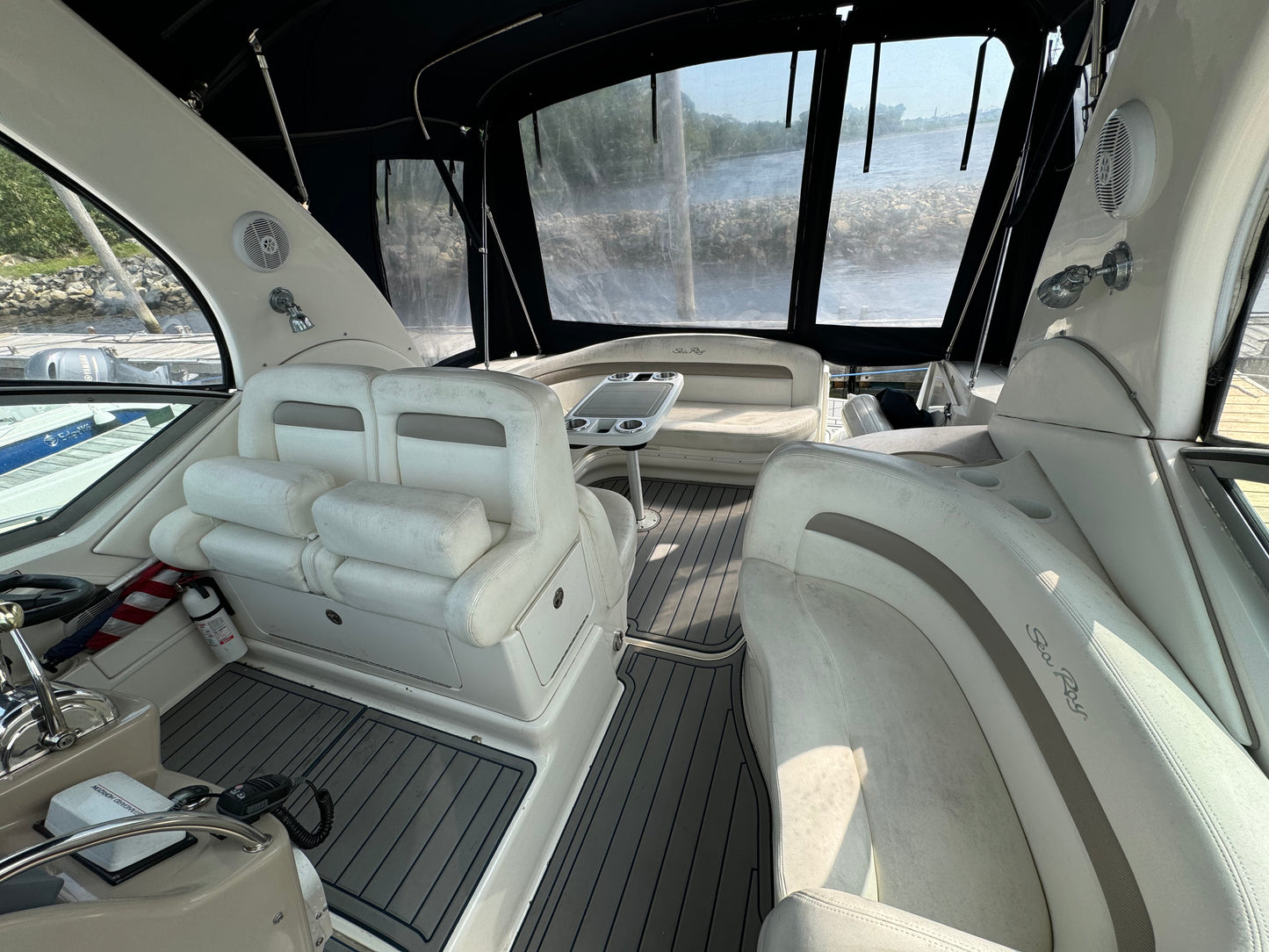 2003 32' Sea Ray Sundancer