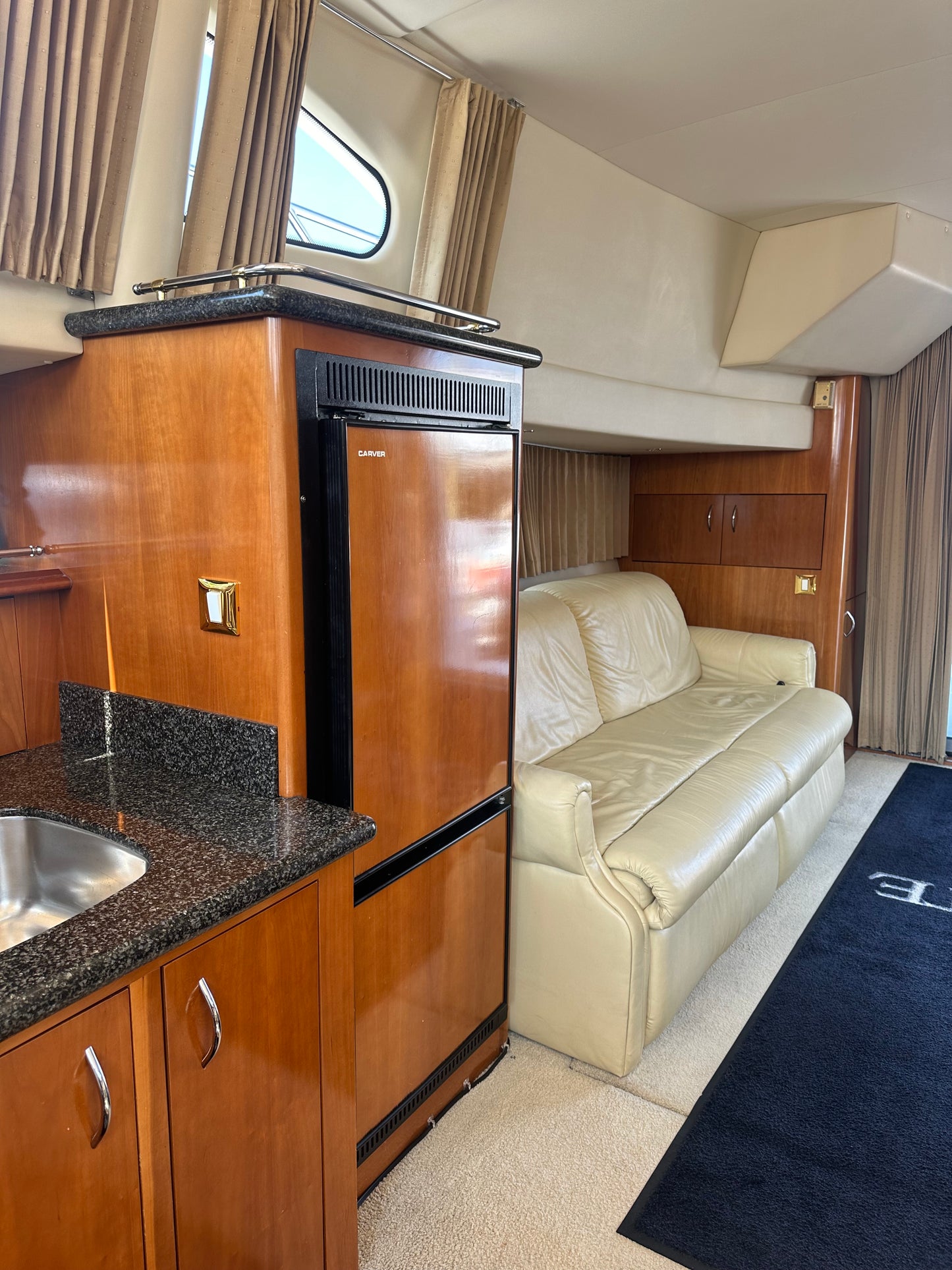 2004 43’ Carver Mariner