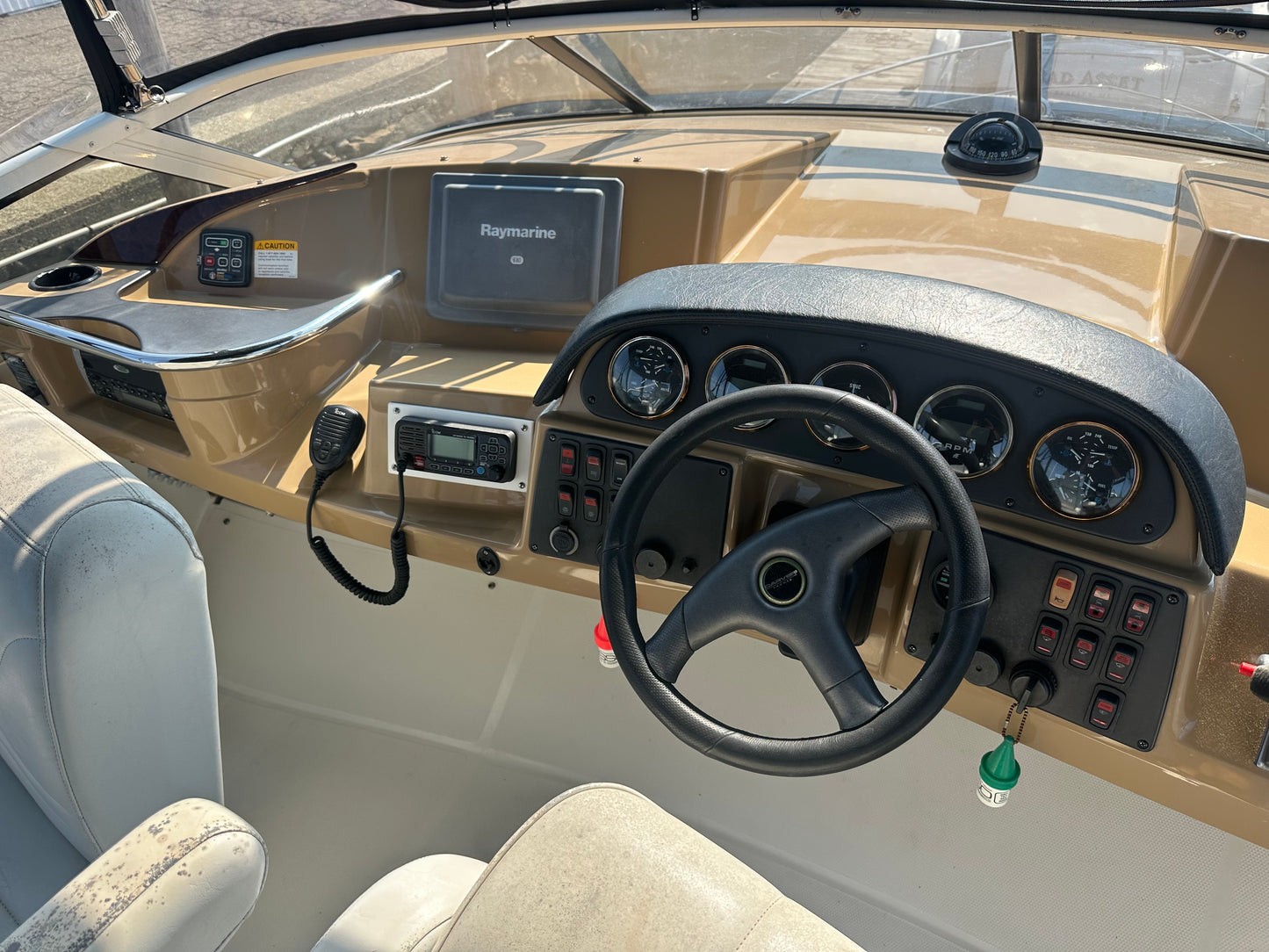2004 43’ Carver Mariner