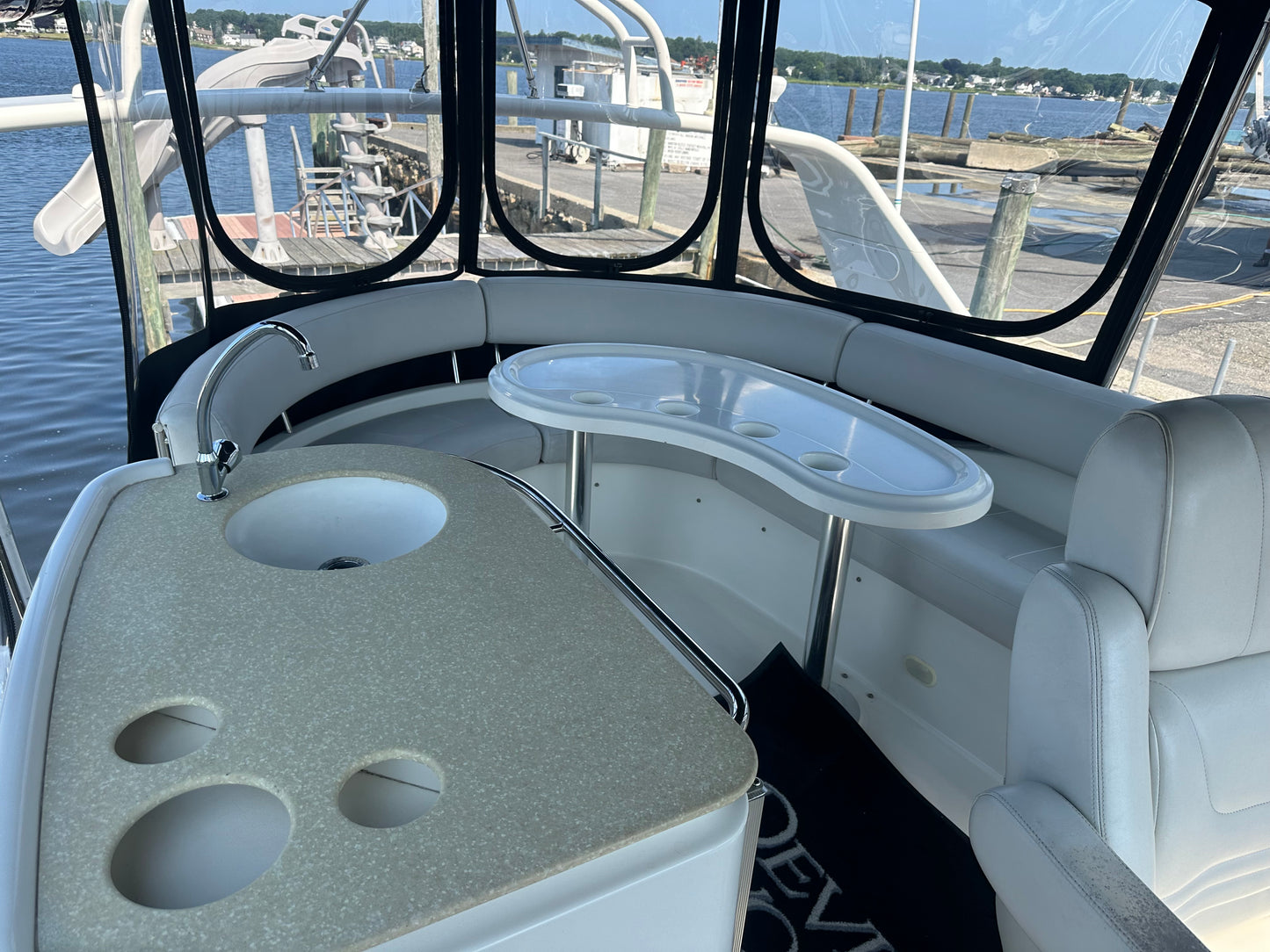 2004 43’ Carver Mariner