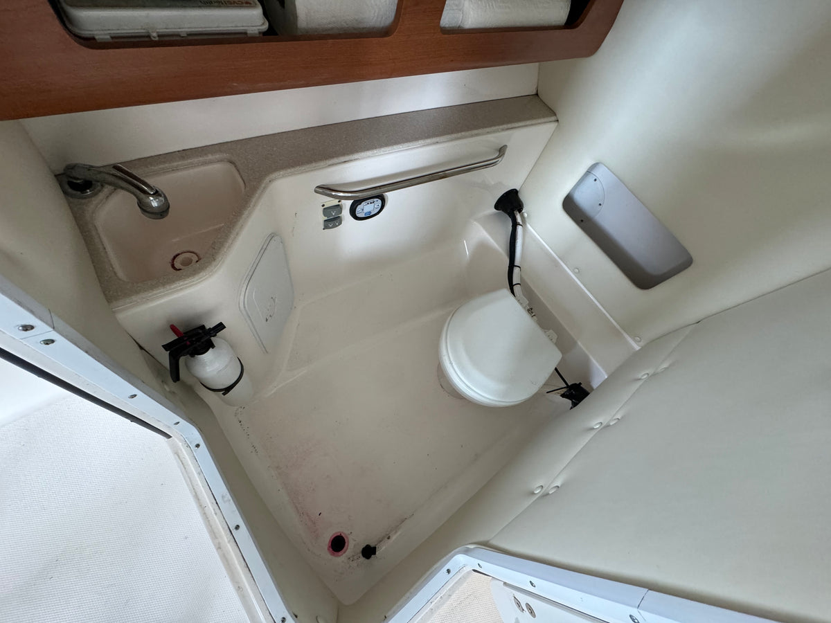 2015 24’ Edgewater