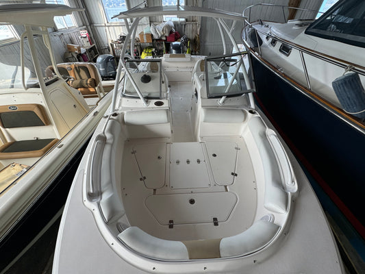 2015 24’ Edgewater