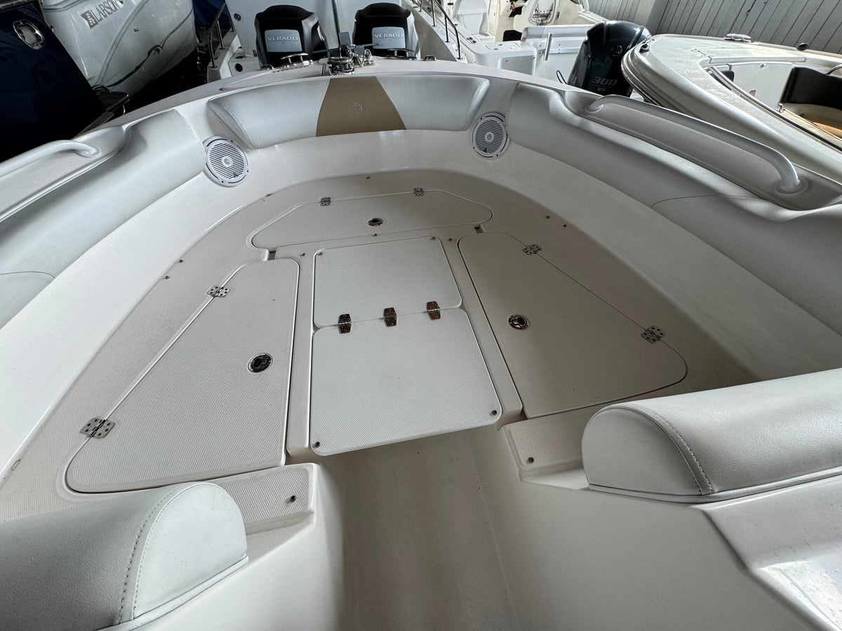 2015 24’ Edgewater