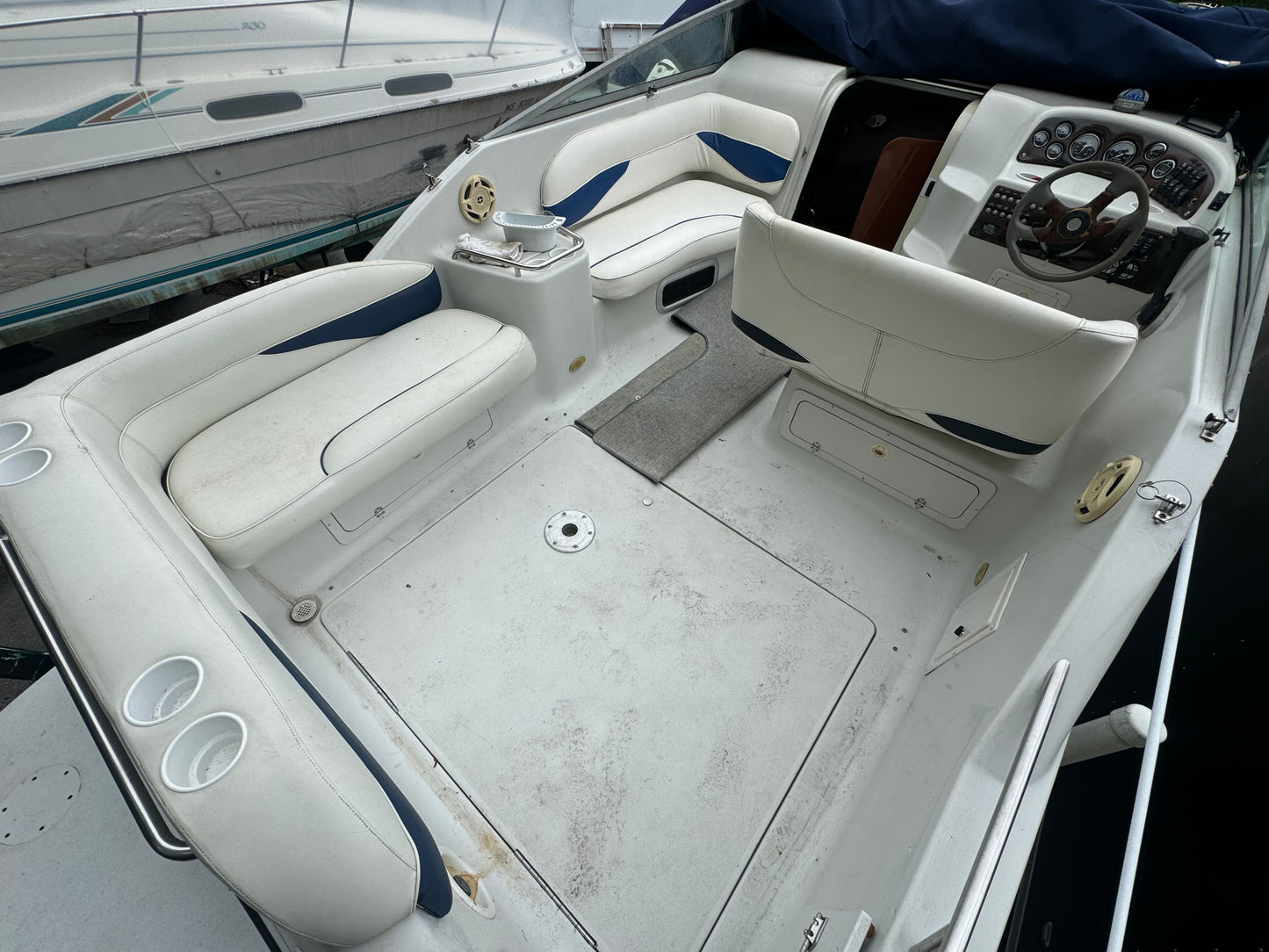 2003 26' Crownline