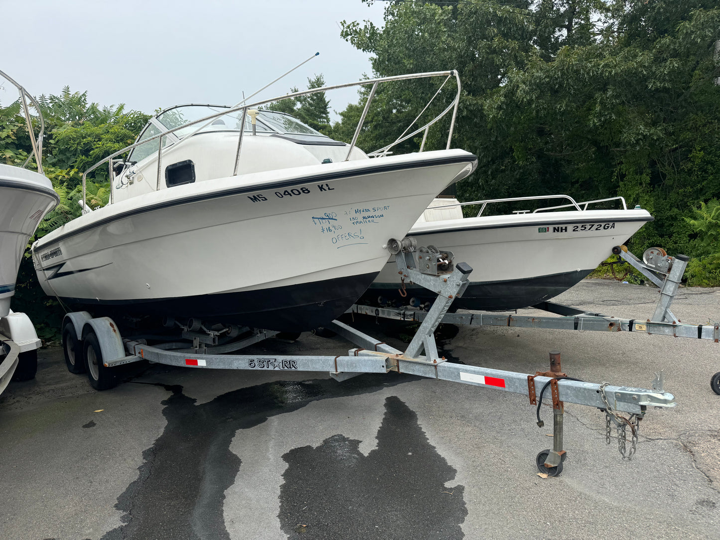 2000 21' Hydra-Sports 212 Seahorse Walk Around