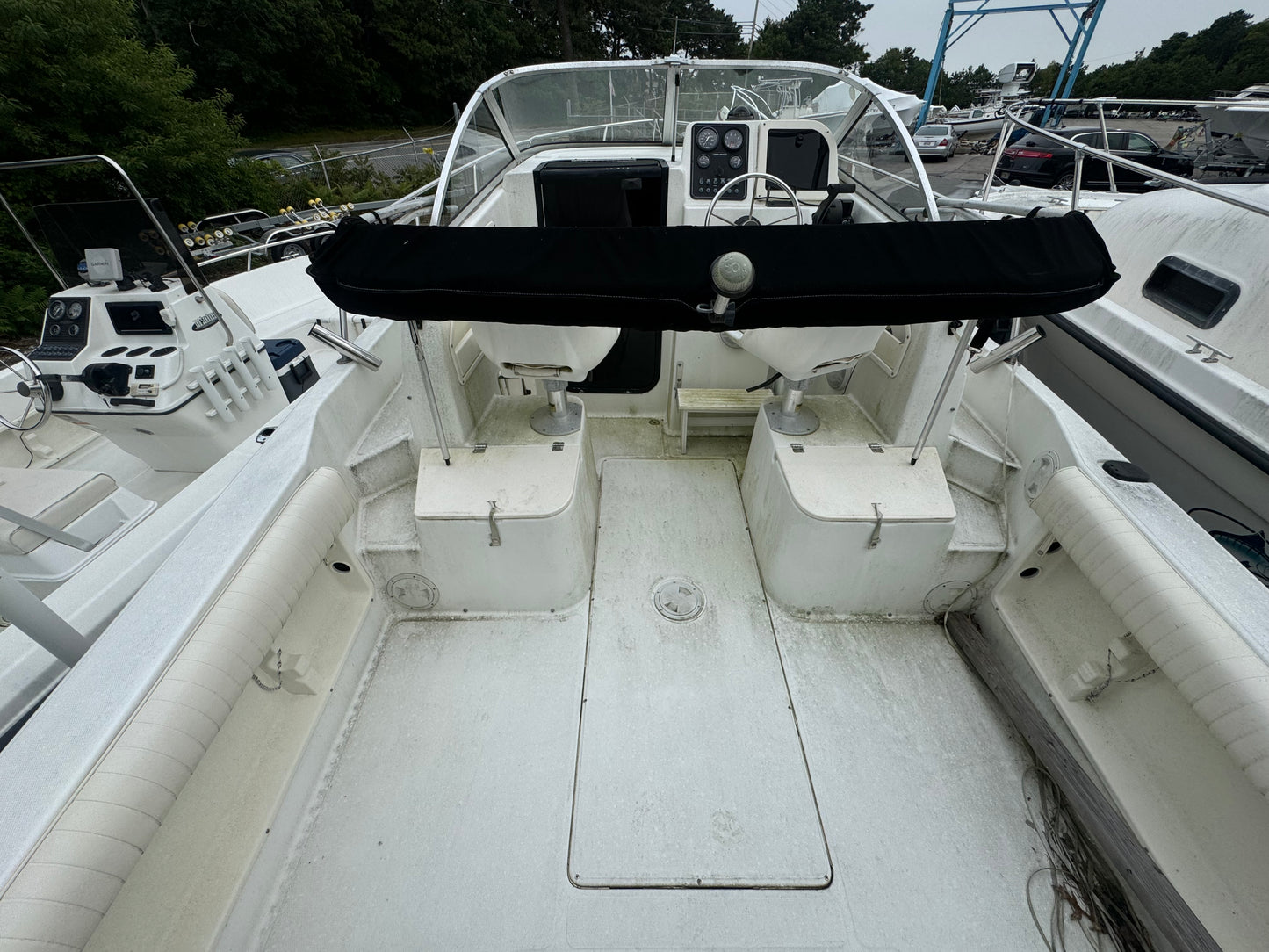 2000 21' Hydra-Sports 212 Seahorse Walk Around