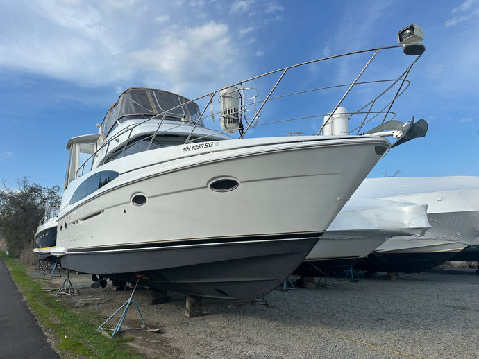 2001 396 Carver Aft Cabin