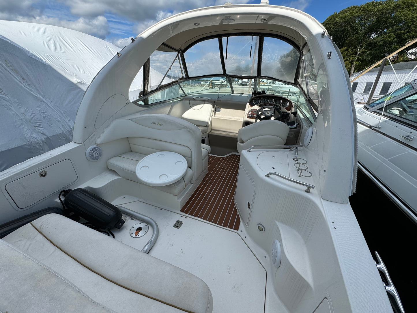 2003 28' Sea Ray Sundancer