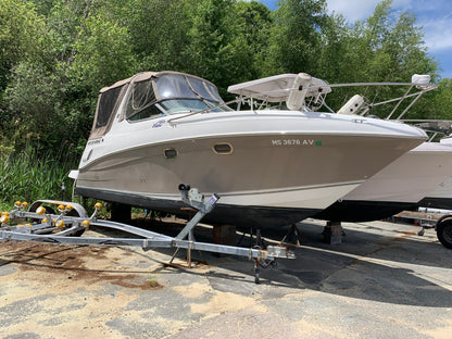 2004 26’ Four Winns 268