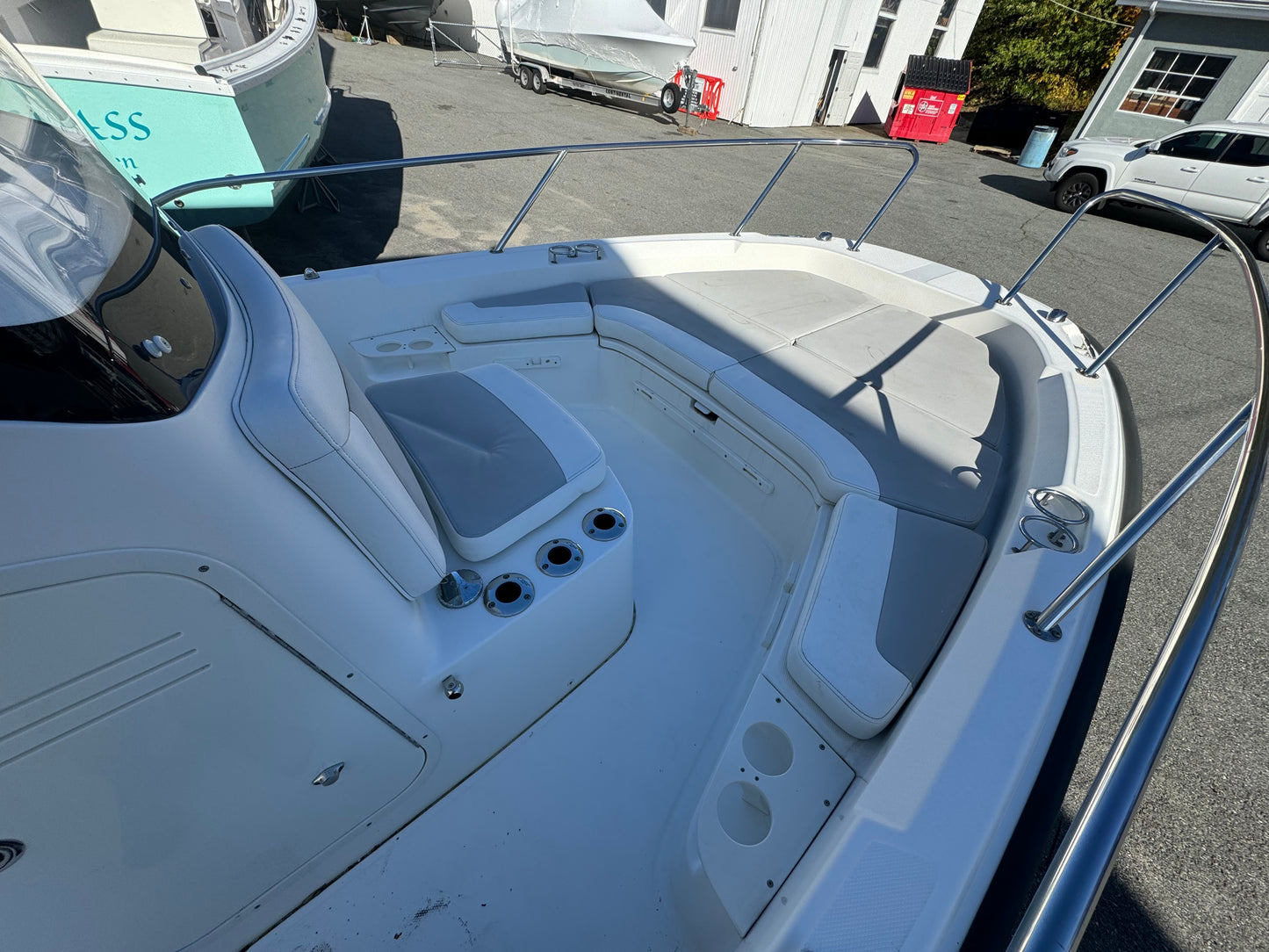 2014 21' Boston Whaler 210 Dauntless