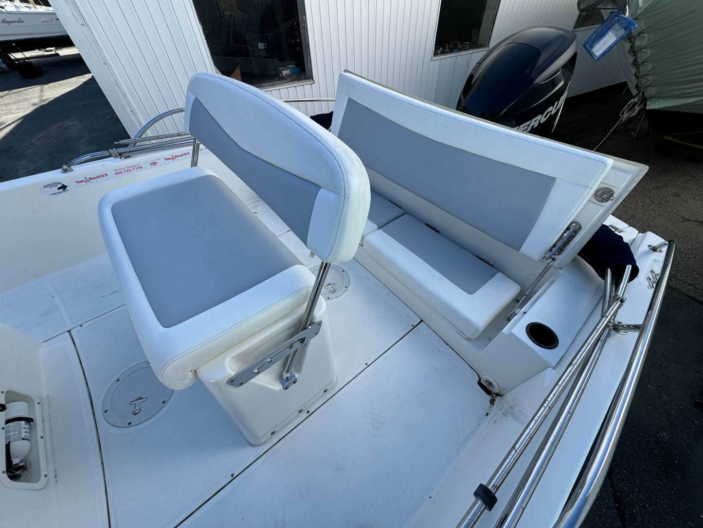 2014 21' Boston Whaler 210 Dauntless