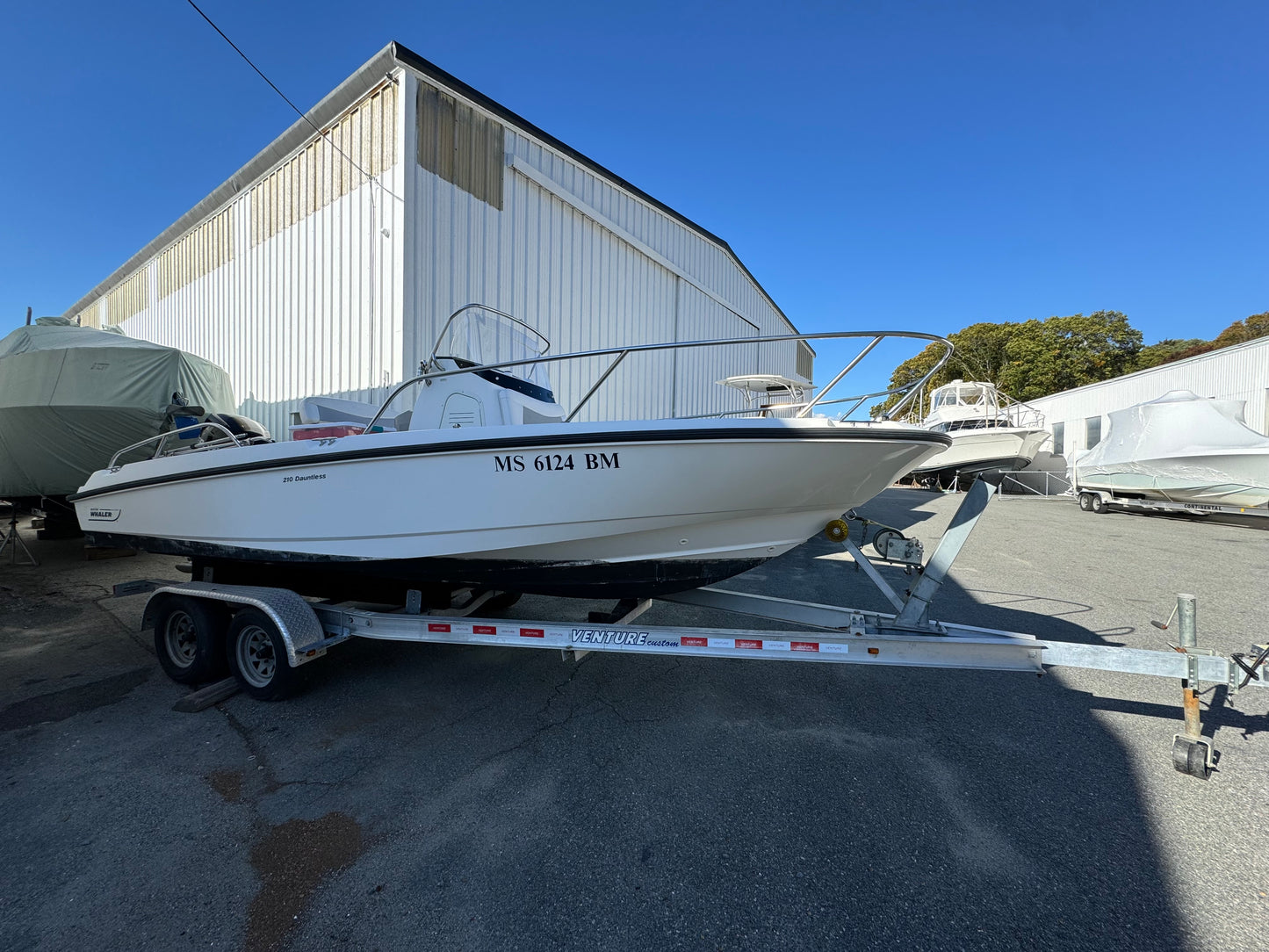 2014 21' Boston Whaler 210 Dauntless
