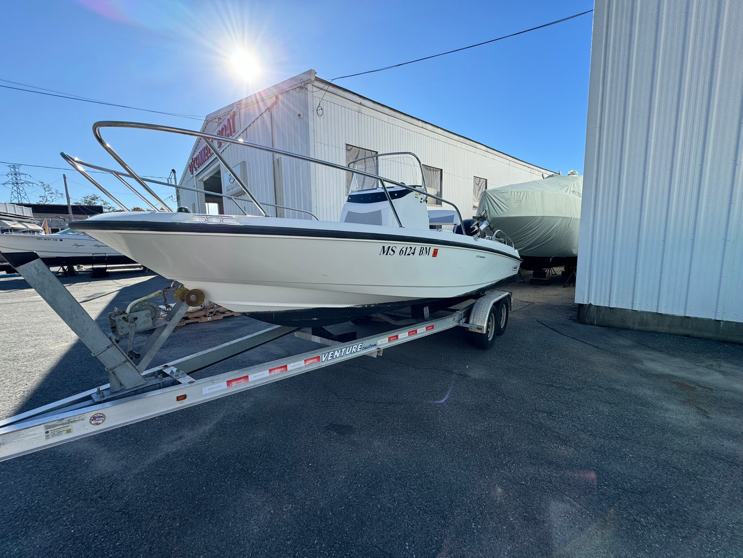 2014 21' Boston Whaler 210 Dauntless