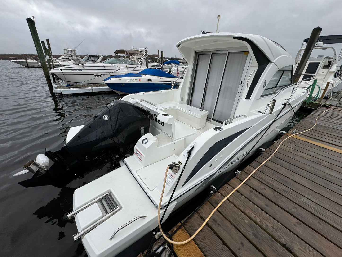 2020 23' Beneteau Antares