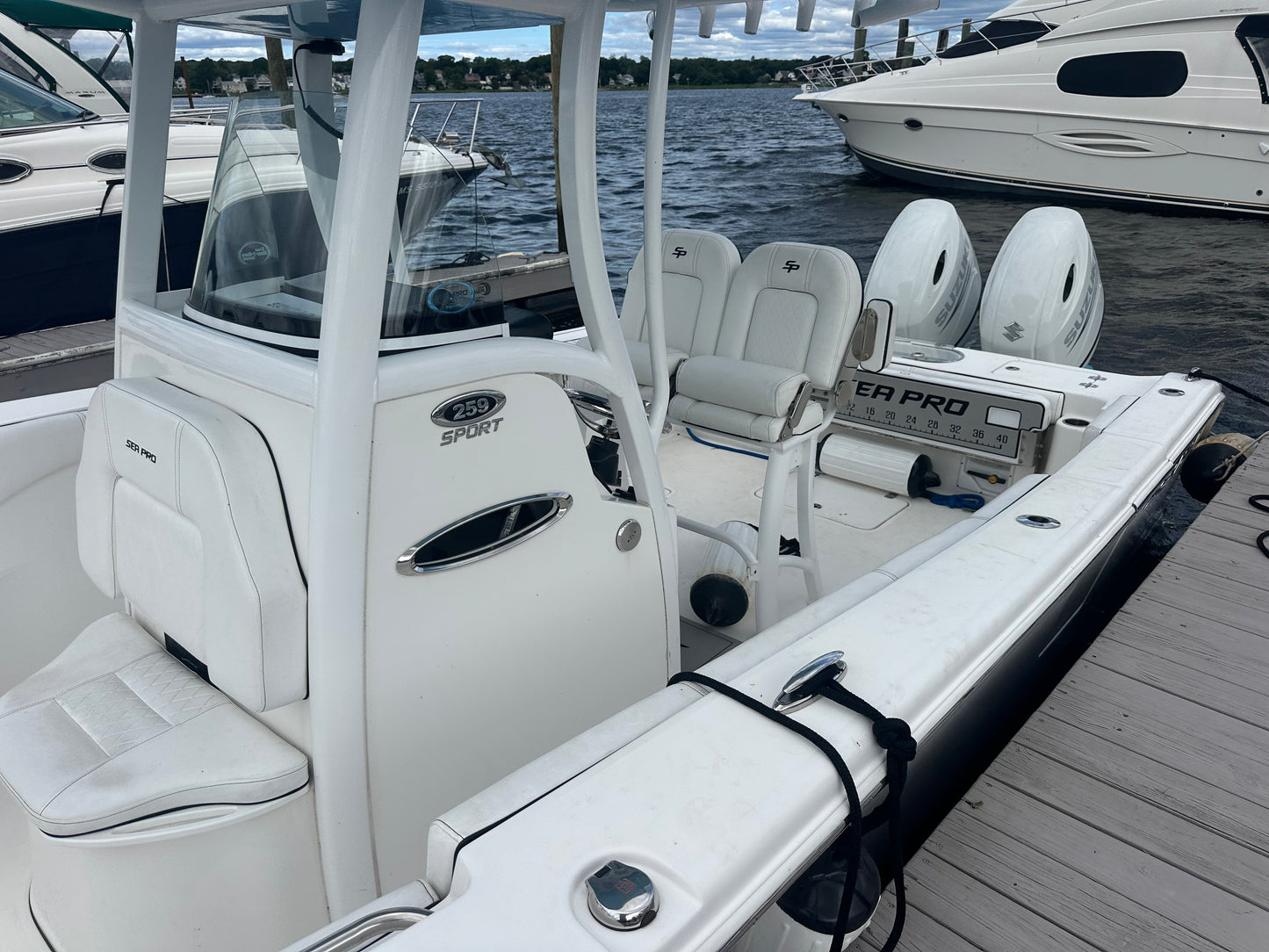2021 25' Sea Pro 259 Sport
