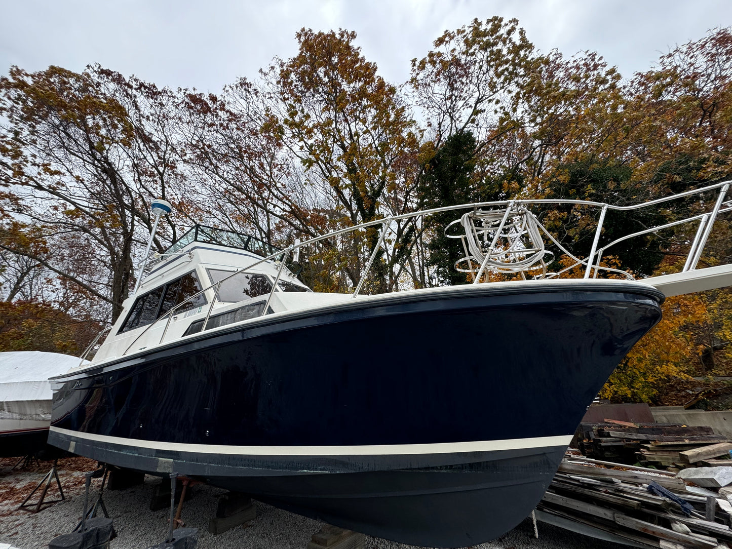 1986 32' Stamas Flybridge Sedan